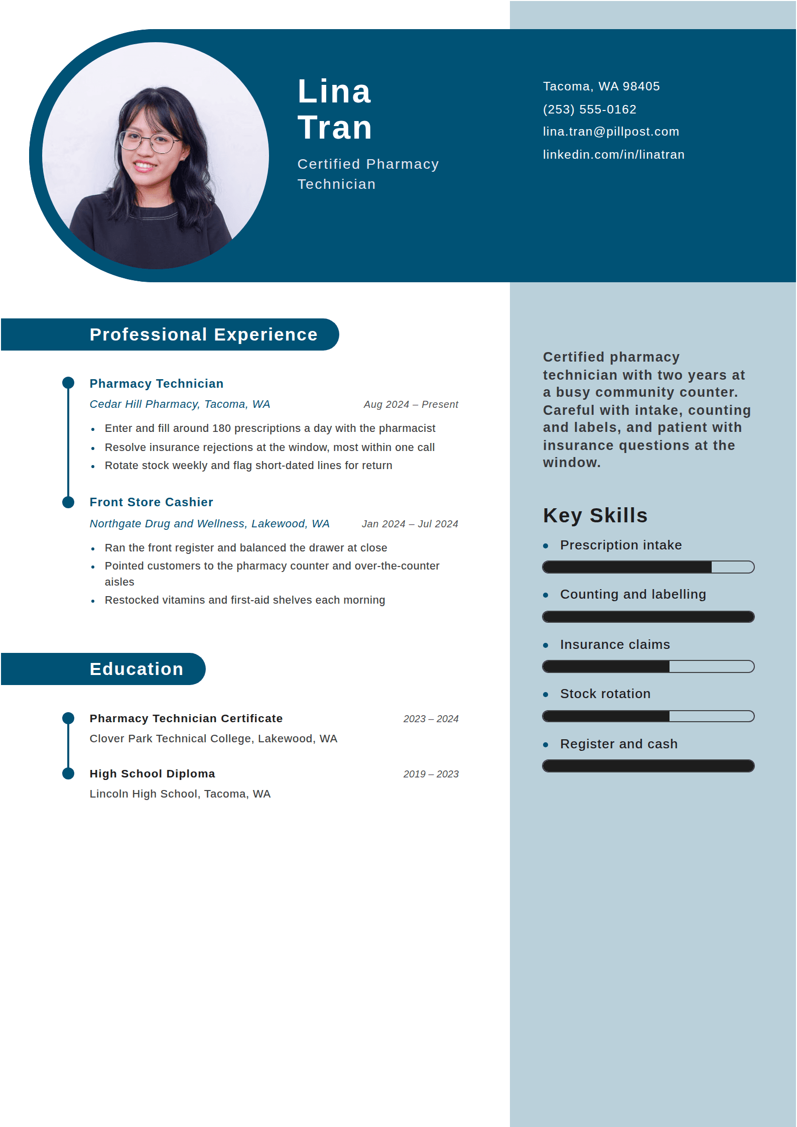 Pier resume template: A navy band held at its left end by a ringed round photo, a pale blue-grey column down the right, and navy tab headings run out from the page edge